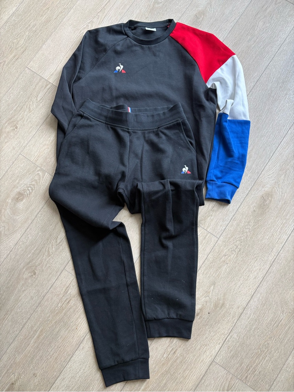 Le Coq Sportif Mens Black Joggers - Colorblock Sleeve Detail